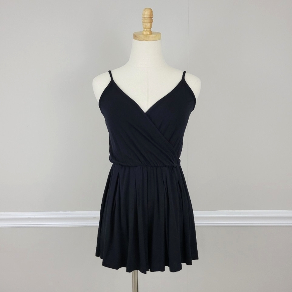 Topshop Black Sleeveless Wrap One Piece Romper Size 4